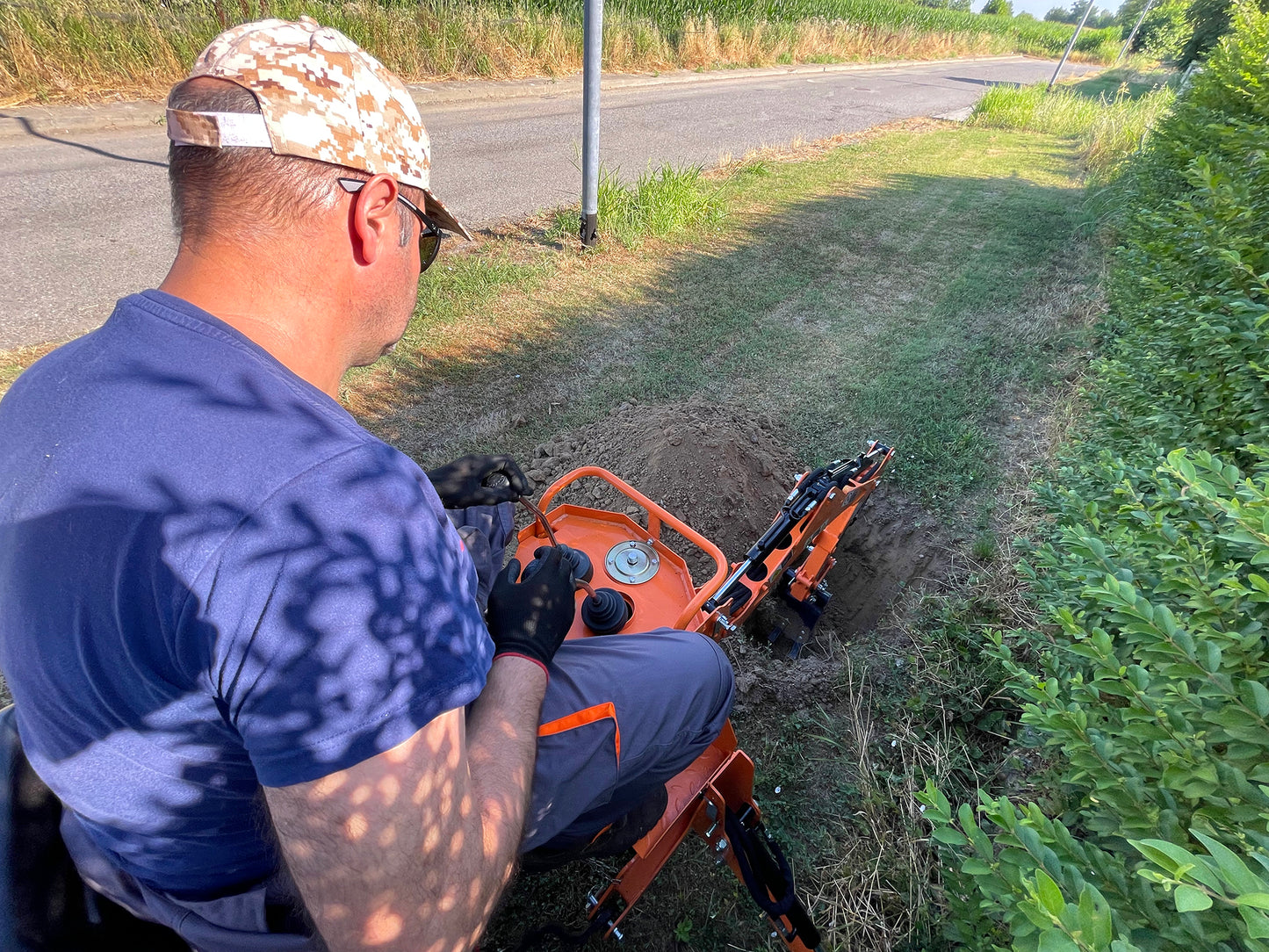 Deleks DRS 1000 Backhoe