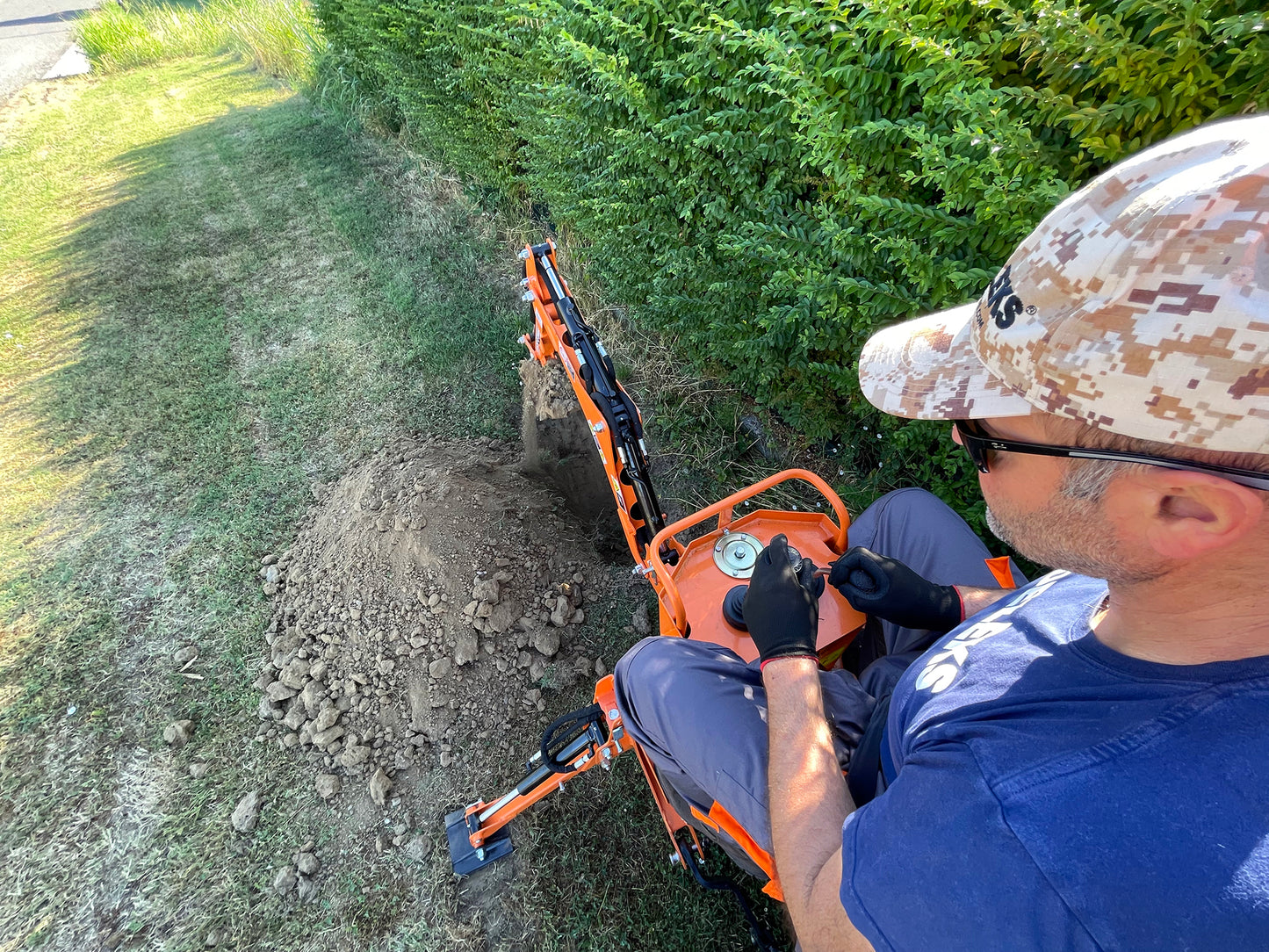 Deleks DRS 1000 Backhoe