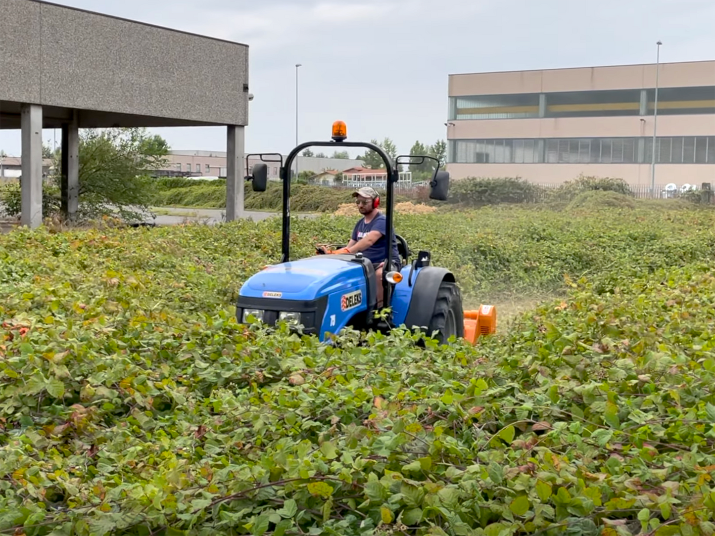 Deleks LEOPARD Sideshift Flail Mowers